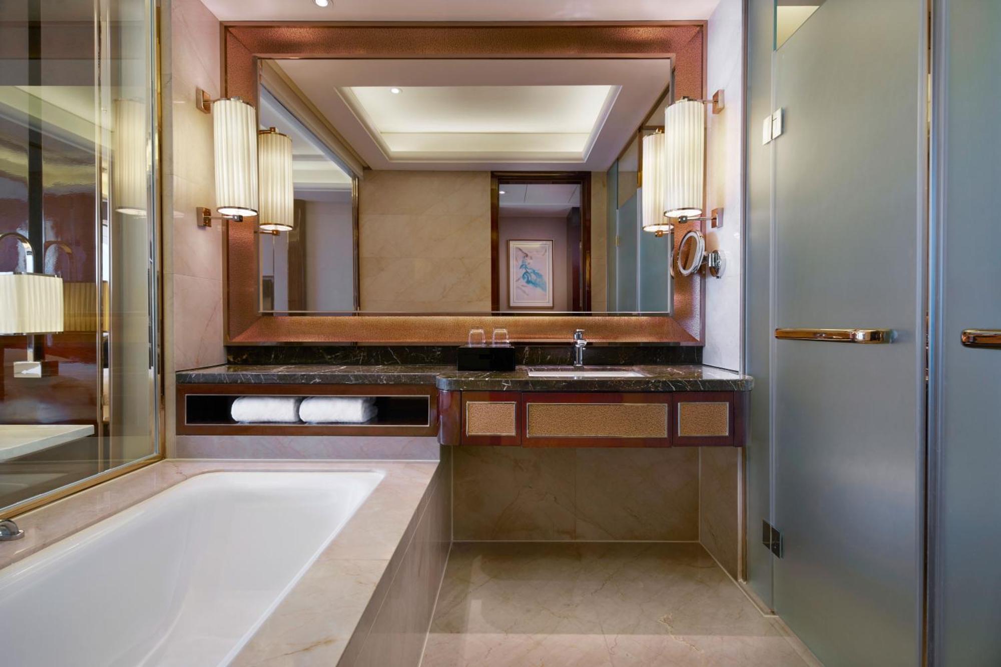Sheraton Grand Zhengzhou Hotel Dış mekan fotoğraf