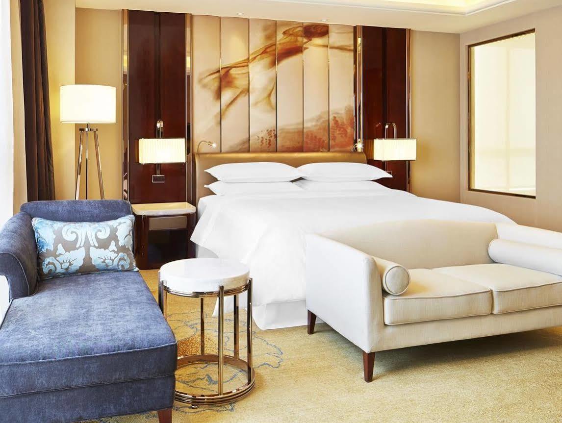 Sheraton Grand Zhengzhou Hotel Dış mekan fotoğraf
