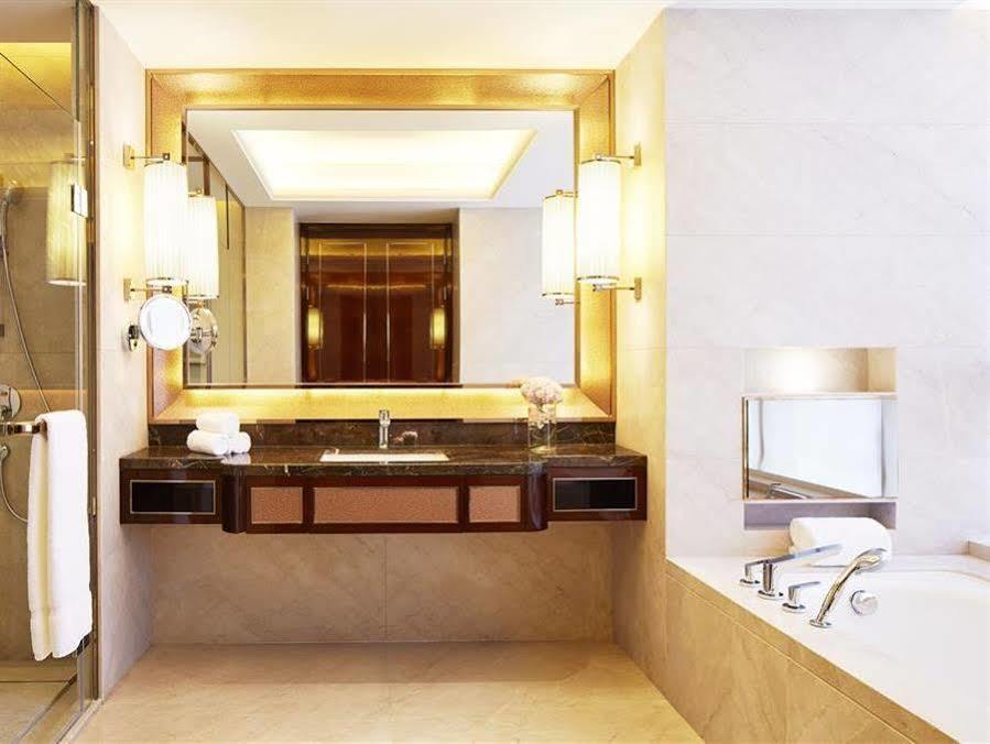 Sheraton Grand Zhengzhou Hotel Dış mekan fotoğraf